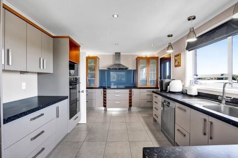 Photo of property in 2 Titoki Place, Inglewood, 4330