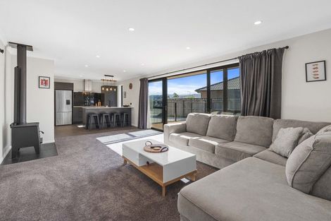 Photo of property in 7 Angus Place, Carterton, 5713