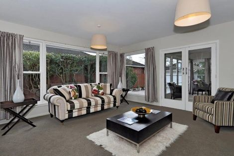 Photo of property in 146 Ilam Road, Ilam, Christchurch, 8041