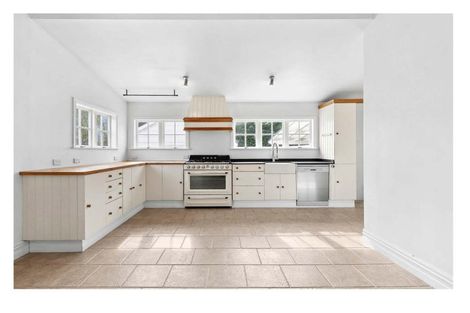 Photo of property in 150 Victoria Street, Cambridge, 3434