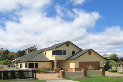 Photo of property in 34 Kurupae Road, Hilltop, Taupo, 3330
