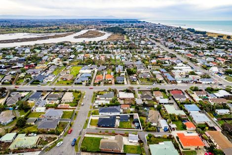 Photo of property in 5 Cromer Place, New Brighton, Christchurch, 8062