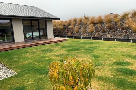 Photo of property in 43 Obelisk Street, Wanaka, 9305