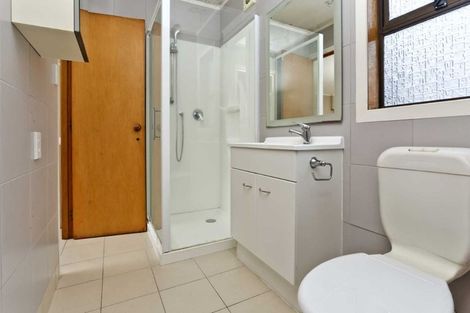 Photo of property in 15 Westwell Road, Belmont, Auckland, 0622