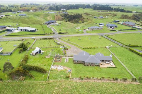 Photo of property in 20 Highland View Drive, Tokomaru, Palmerston North, 4474