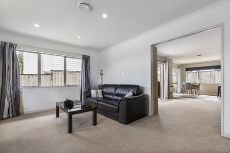 Photo of property in 13 Packspur Drive, Flat Bush, Auckland, 2016