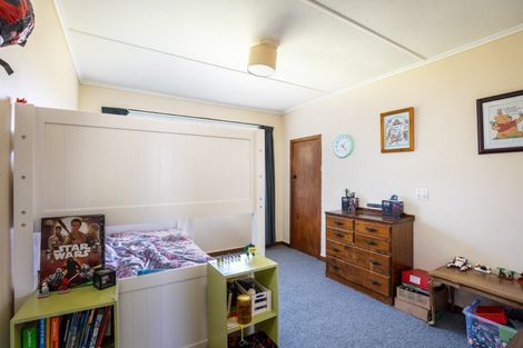 Photo of property in 131 Seaview Road, Westown, New Plymouth, 4310