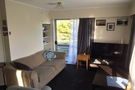 Photo of property in 11 Retter Street, Paparangi, Wellington, 6037