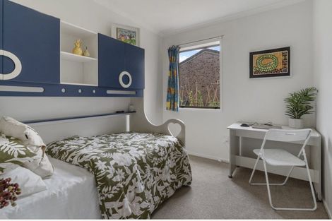 Photo of property in 4 Baronie Court, Half Moon Bay, Auckland, 2012