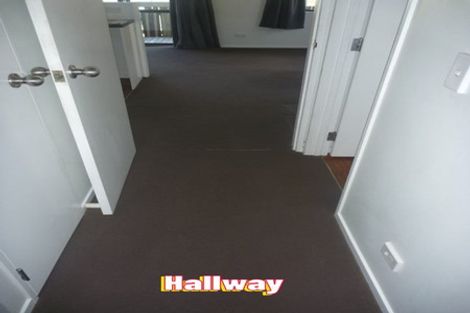 Photo of property in 3 Barrys Road, Glendene, Auckland, 0602