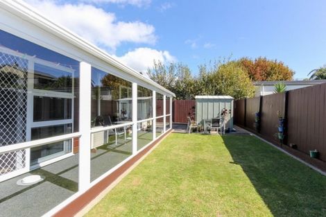 Photo of property in 2/2 Tiverton Crescent, Whalers Gate, New Plymouth, 4310
