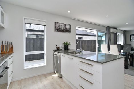 Photo of property in 13 Higgins Street, Woodend, 7610