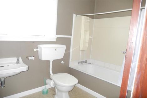 Photo of property in 42 Fulford Street, New Plymouth, 4310