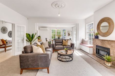 Photo of property in 137 Memorial Avenue, Burnside, Christchurch, 8053