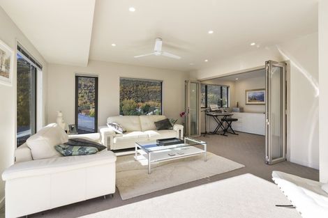 Photo of property in 21 Hood Crescent, Arrowtown, 9302