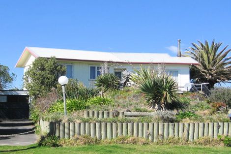 Photo of property in 8 Chrystal Street, Foxton Beach, Foxton, 4815