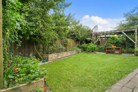 Photo of property in 3 Eliot Place, Leamington, Cambridge, 3432