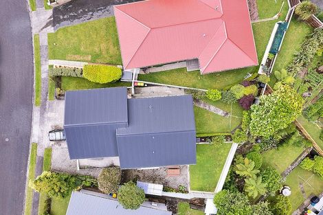 Photo of property in 14 Montana Place, Merrilands, New Plymouth, 4312