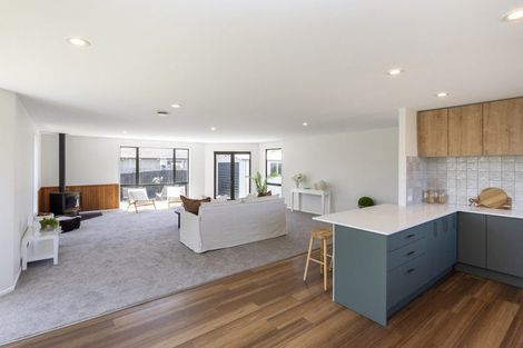 Photo of property in 17 Banks Place, Rangiora, 7400