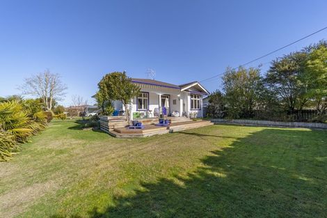 Photo of property in 18 Francis Drake Street, Waipukurau, 4200