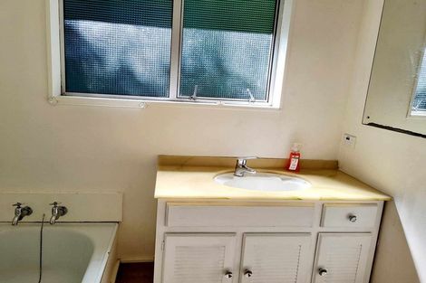 Photo of property in 7 Hibiscus Grove, Maungaraki, Lower Hutt, 5010