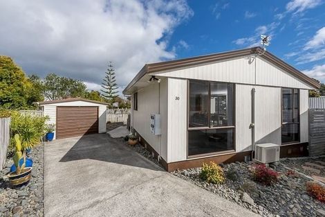 Photo of property in 30 Caribbean Drive, Unsworth Heights, Auckland, 0632