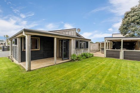 Photo of property in 81 Moana Street, Otaki Beach, Otaki, 5512