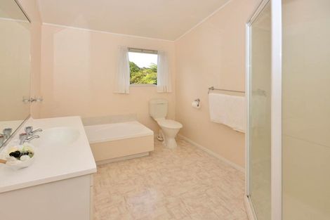 Photo of property in 56 Polo Prince Drive, Totara Park, Manurewa, 2576