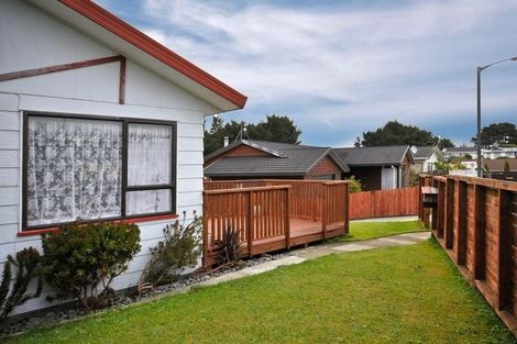 Photo of property in 1/52 Guadeloupe Crescent, Grenada Village, Wellington, 6037