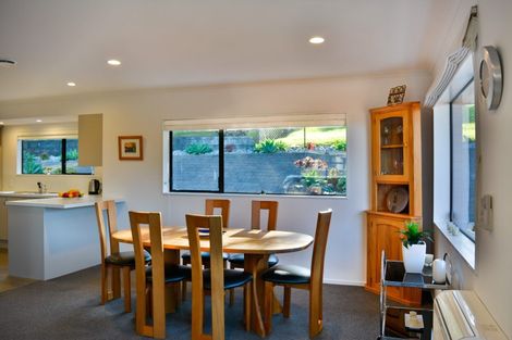 Photo of property in 2/54 Hebron Road, Waiake, Auckland, 0630