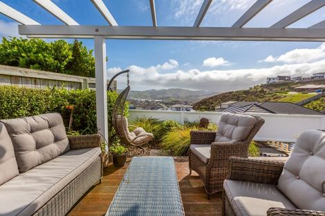 Photo of property in 9 Ships Cove, Whitby, Porirua, 5024
