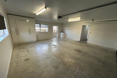Photo of property in 2/48 Seabrook Avenue, New Lynn, Auckland, 0600