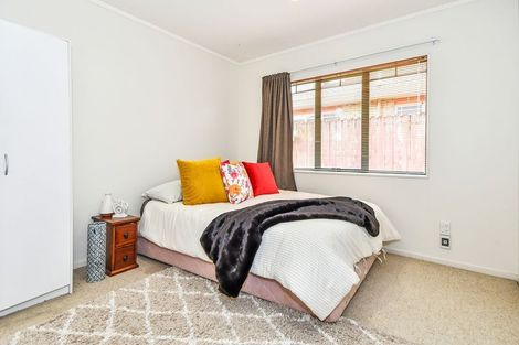 Photo of property in 3a Belleek Close, Weymouth, Auckland, 2103