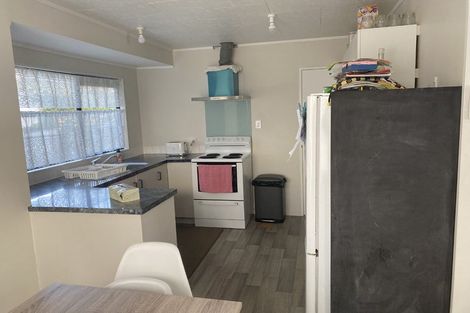 Photo of property in 37 Riverton Drive, Randwick Park, Auckland, 2105