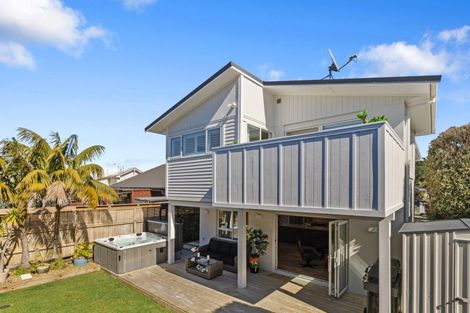 Photo of property in 1/7 Elizabeth Street, Orewa, 0931