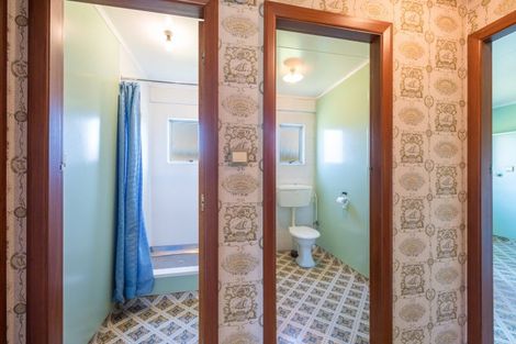 Photo of property in 2 Balmoral Place, Stoke, Nelson, 7011