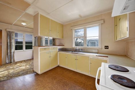 Photo of property in 28 Cambridge Street, Patea, 4520