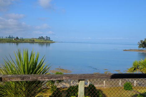 Photo of property in 2/571 Weymouth Road, Weymouth, Auckland, 2103