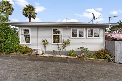 Photo of property in 71 Barrys Road, Glendene, Auckland, 0602