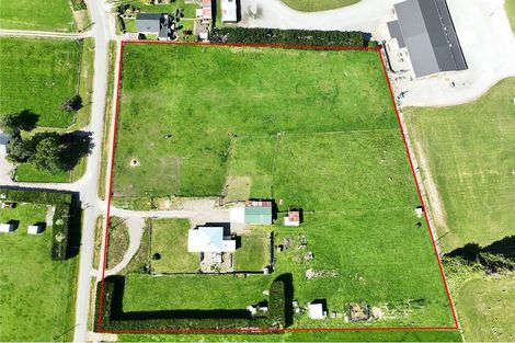 Photo of property in 19 Mount John Road, Waimate, 7977