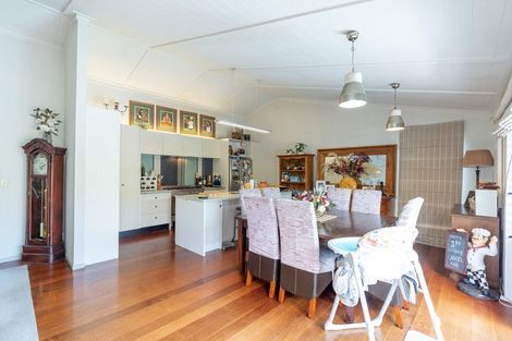 Photo of property in 1 Holden Way, Fitzherbert, Palmerston North, 4471