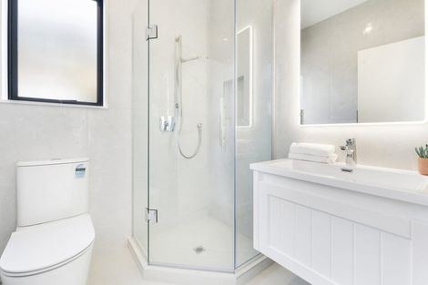 Photo of property in 19a Ervine Place, Bucklands Beach, Auckland, 2014