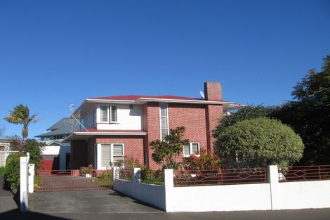 Photo of property in 107 Thompson Road, Bluff Hill, Napier, 4110