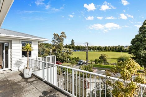 Photo of property in 1 Bonithon Avenue, Moturoa, New Plymouth, 4310