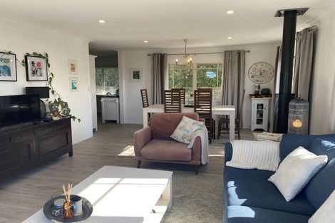 Photo of property in 39 Emlyn Place, Torbay, Auckland, 0630