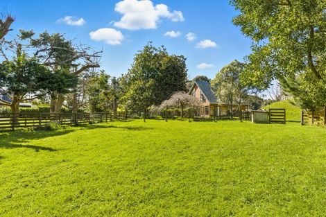 Photo of property in 345 Mazengarb Road, Paraparaumu, 5032