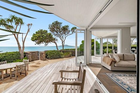 Photo of property in 27 Muritai Road, Milford, Auckland, 0620