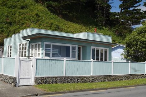 Photo of property in 27 Moana Road, Plimmerton, Porirua, 5026