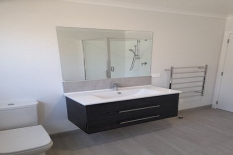 Photo of property in 9 Ratahi Way, Omokoroa, 3114