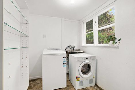 Photo of property in 104 Sidlaw Street, Strathmore Park, Wellington, 6022